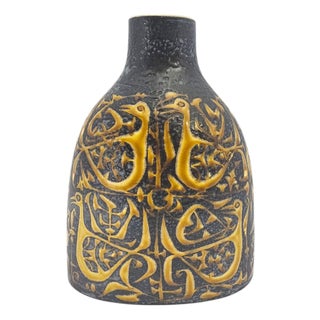 Nils Thorsson for Aluminia Baca 714/3223 Bird Vase, Denmark, Circa 1965 For Sale