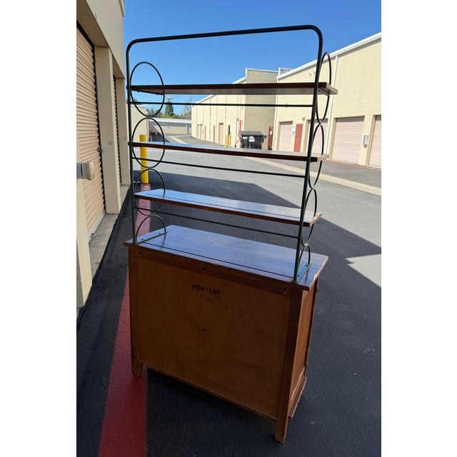 1940s Monterey Furniture Company Maple Baker’s Rack/Hutch With Green Wrought Iron and Shelving For Sale - Image 13 of 14