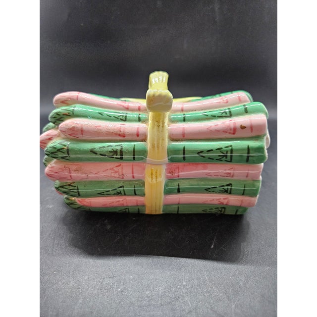 Ceramic Vintage Collectible Ceramic Trinket Box, Metropolitan Museum of Art Creation For Sale - Image 7 of 7