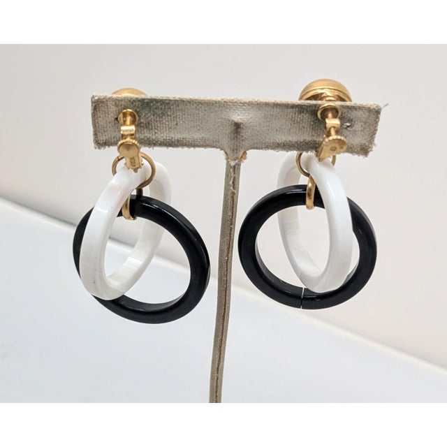 1960s Vintage 1960s Signed Napier Black & White Hoop Clip Earrings- 2 Pieces For Sale - Image 5 of 8