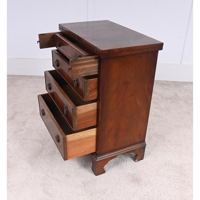 Georgian Revival Yew Bachelor's Chest of Drawers with Flip Top, 1920s For Sale - Image 3 of 11