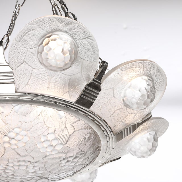 1930s Art Deco Frosted Glass Chandelier With Stylized Cubist Floral Motif For Sale In New York - Image 6 of 18