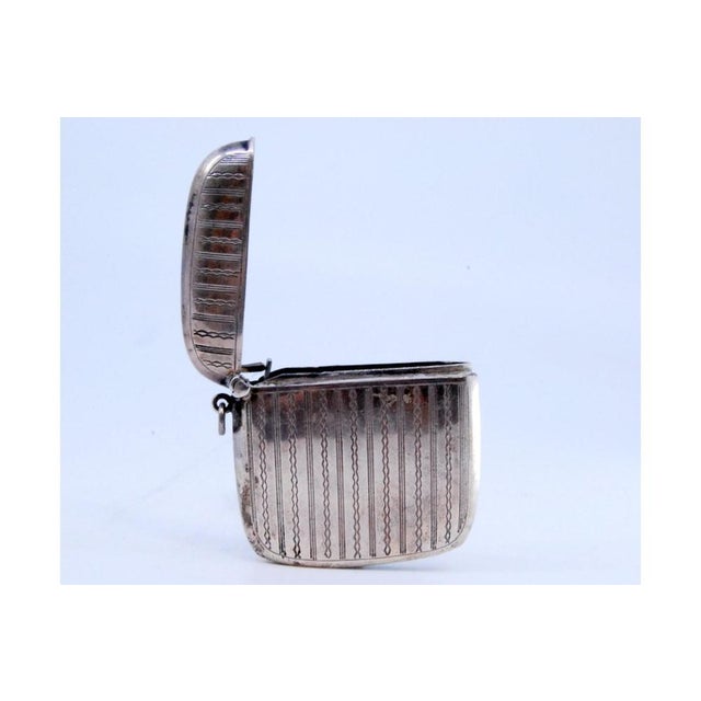 Guilloche Silver Matchbox with Top Bands and Hinged Lid For Sale - Image 4 of 10