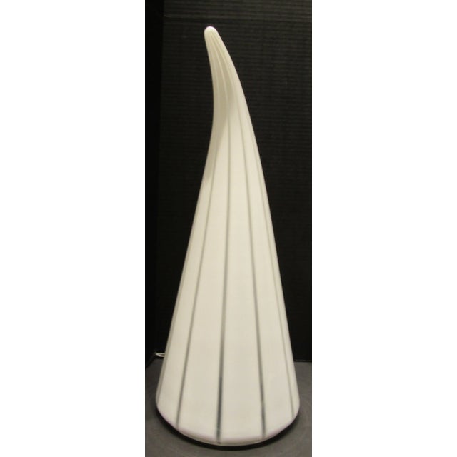 Glass Pair of Large Italian Vetri Murano Glass White and Striped Horn/Conical Shaped Table Lamps For Sale - Image 7 of 9