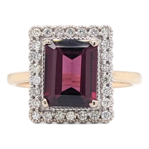 2.8ct Raspberry Garnet Ring With Natural Diamond Accents: Solid 14k Gold 9x7mm, Size 6.75 For Sale