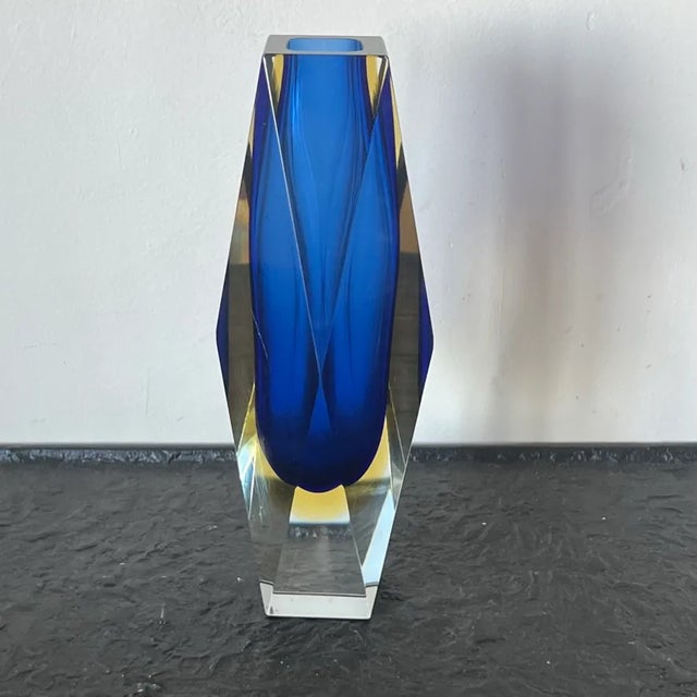 Mid 20th Century Vintage Murano Sommerso Glass Vase With Geometric Cut Edges in Blue and Yellow For Sale - Image 5 of 10