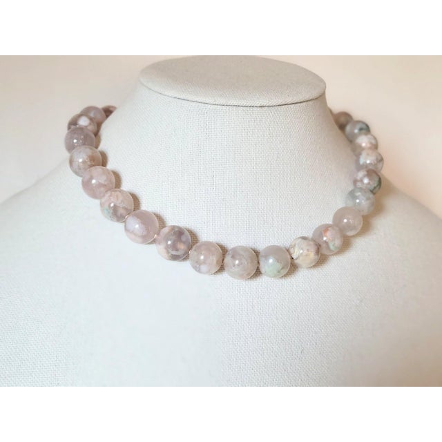 Metal Natural Cherry Blossom Agate Knotted Beaded Necklace For Sale - Image 7 of 9