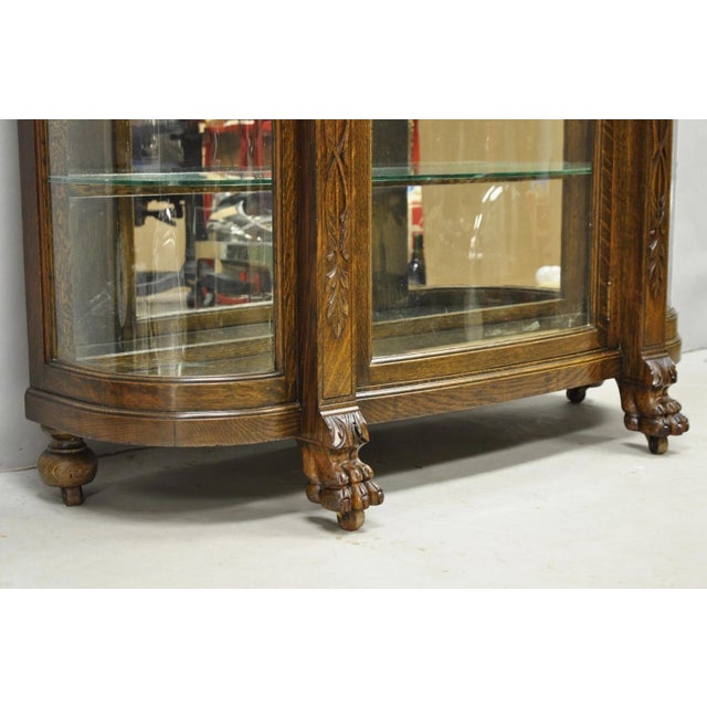 Antique American Empire Tiger Oak Curved Glass China Cabinet W/ Carved Griffins For Sale - Image 9 of 18