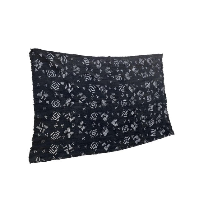 Vintage African Black and White Mud Cloth Textile Mali 42" by 62" For Sale In New York - Image 6 of 7
