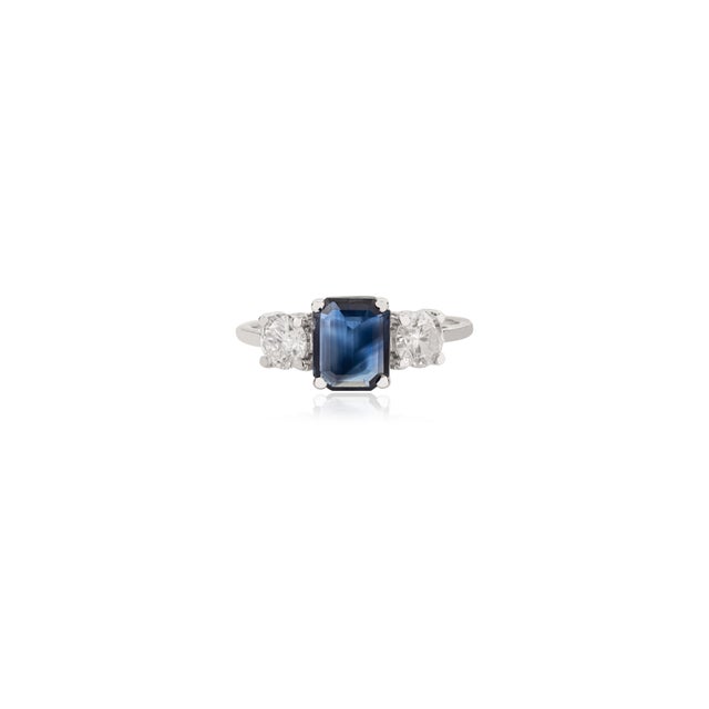 Mid-Century Modern Vintage Inspired Diamond Sapphire Trilogy Ring Size 6 for Her in 14k Gold For Sale - Image 3 of 14