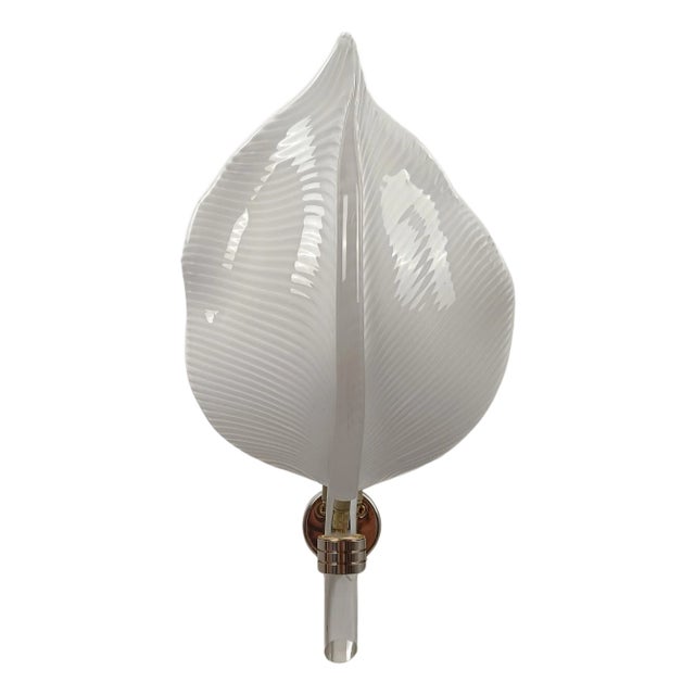 Mid 20th Century Modern White Striped Murano Glass Leaf Sconce, Italy, 1960s For Sale