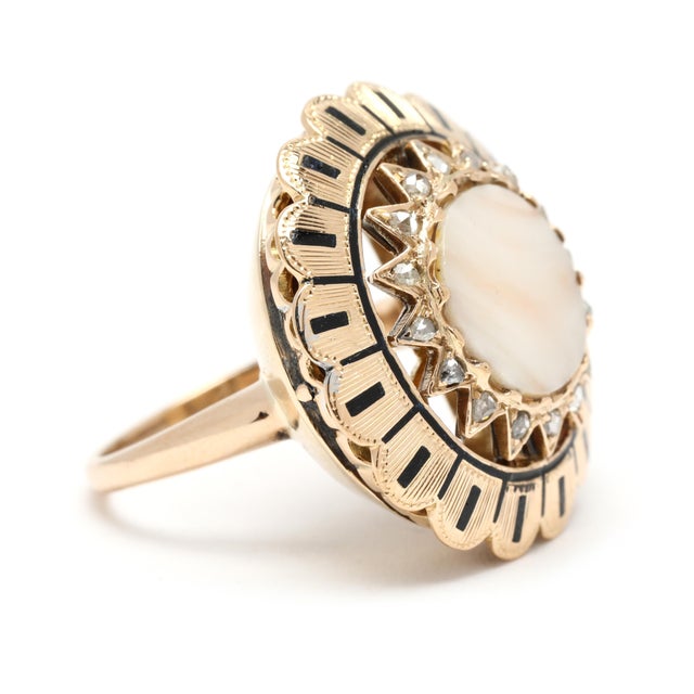 Stones: agate diamond Ring Size: 5 Rise Off Of Finger: 8 mm Length: 1 in Weight: 6 dwts/ 9.3 grams Metal: "14k" *Vintage...