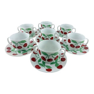 1970's Richard Ginori Cherries Patten Cream Soup Bowls With Saucers Italy - Set of 7 For Sale