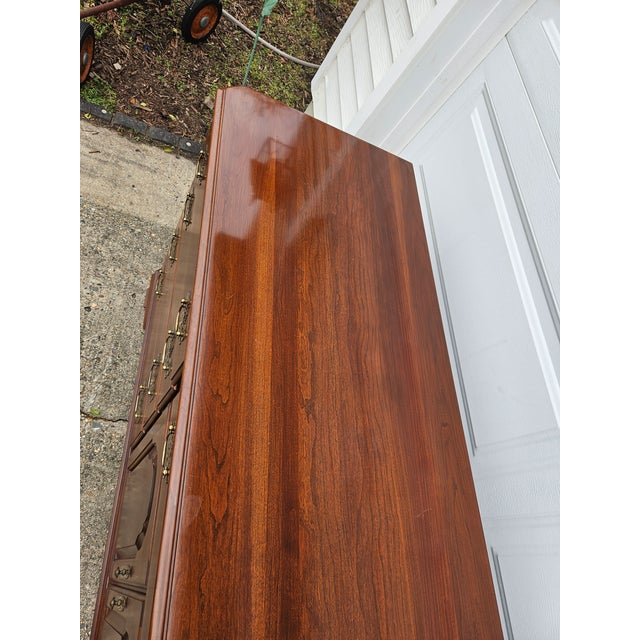 1990s Ethan Allen Georgian Court Dresser Chest of Drawers Cherry Chippendale Sideboard For Sale - Image 13 of 17