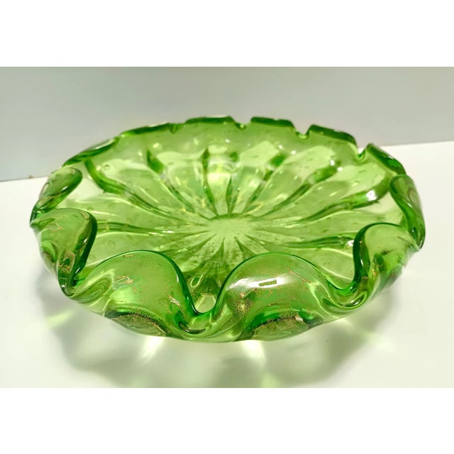Large Green Bullicante Murano Glass Bowl with Gold Leaf, Italy, 1960s For Sale - Image 4 of 14