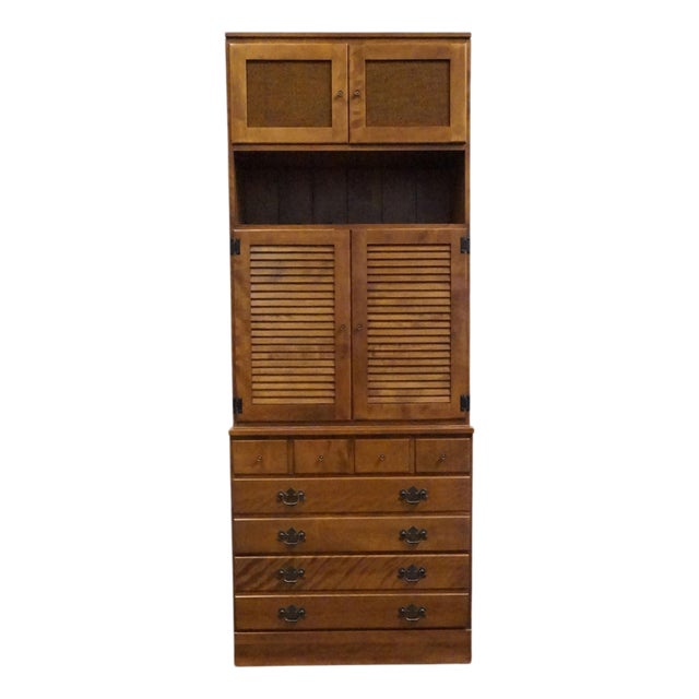 Ethan Allen Rare Heirloom Nutmeg Maple CRP Custom Room Plan 30" Shutter Door Radio Cabinet W. HiFi Turntable 10-4510p / 10-4039 For Sale