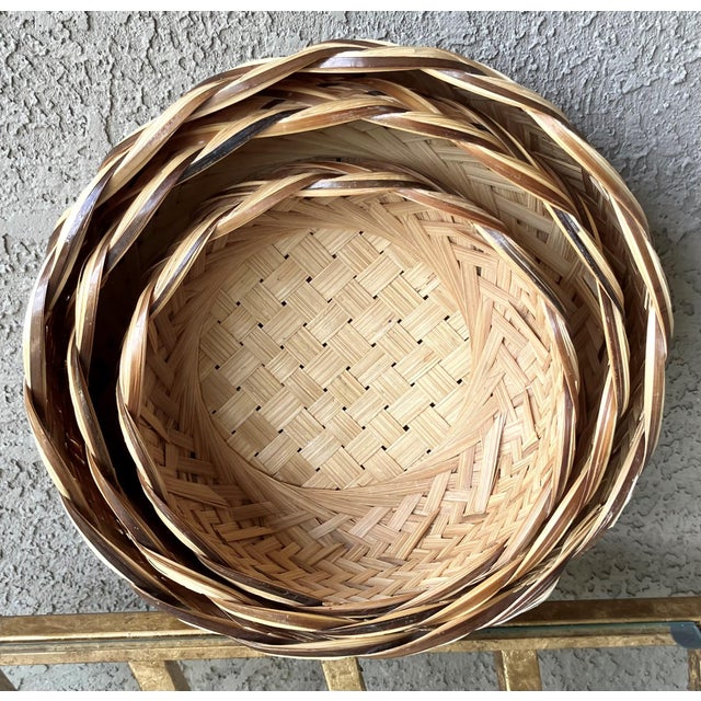 Excellent Pre-Owned Condition. Take a look at these artfully handwoven nested cuties which are easily separated for...