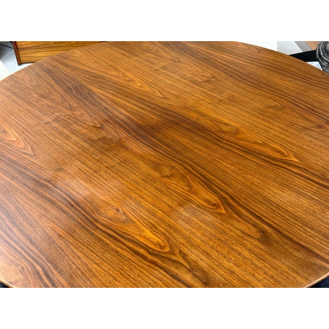 1950s Early Production Knoll Saarinen Walnut Tulip Table & 4 Chairs 575 Madison For Sale - Image 15 of 18