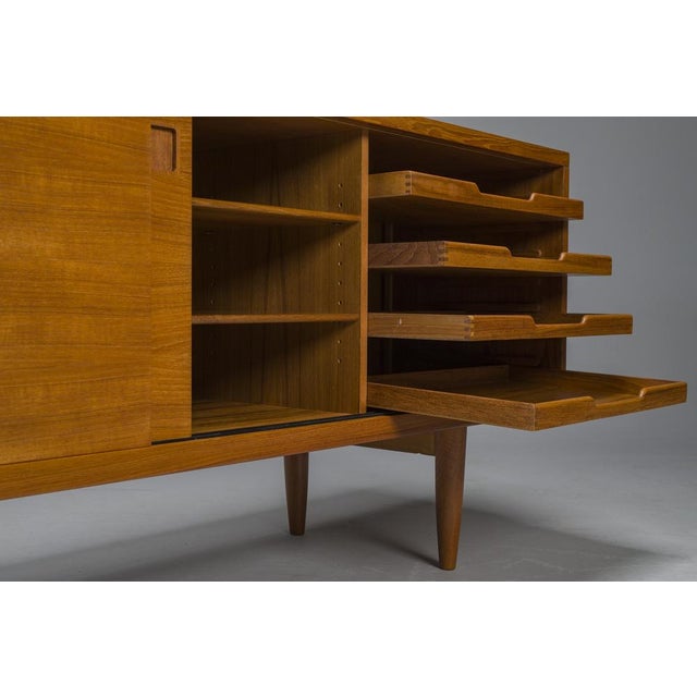 Vintage Model No. 20 Sideboard by Niels O. Møller for J.L. Møllers, 1960s For Sale - Image 16 of 18