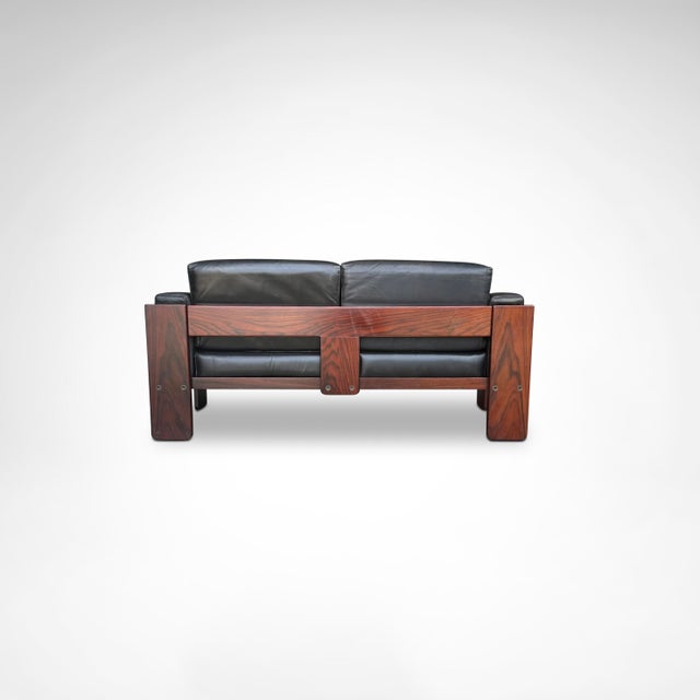 Mid-Century Modern Bastiano Two-Seater Wood and Leather Sofa by Afra & Tobia Scarpa for Knoll International 1980s For Sale - Image 3 of 11