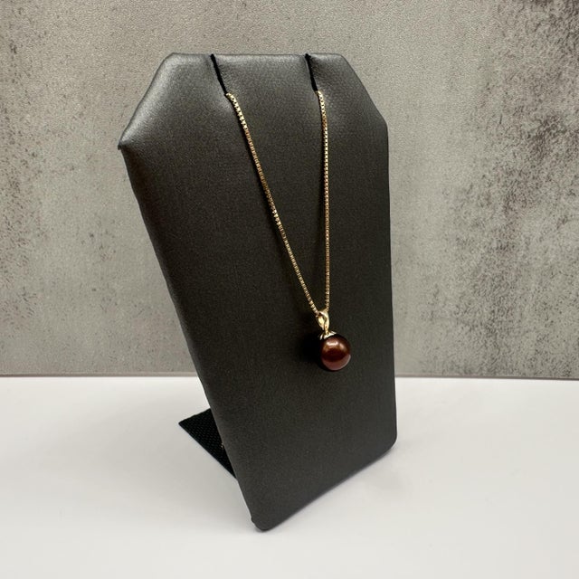 Contemporary Chocolate Pearl Pendant Necklace 14kt Yellow Gold 8mm 18in Estate For Sale - Image 3 of 6