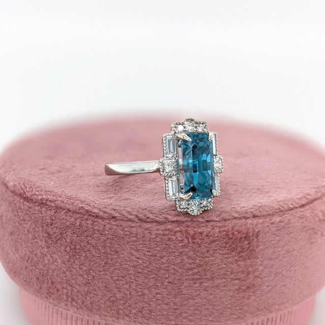 Metal 4.7ct Blue Zircon Ring with Earth Mined Diamonds in Solid 14k White Gold Emerald Cut Size 6.75 For Sale - Image 7 of 8