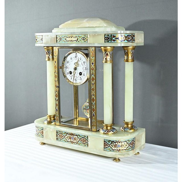 Napoleon III Clock with Columns in Onyx and Enamels, 19th Century For Sale - Image 3 of 18