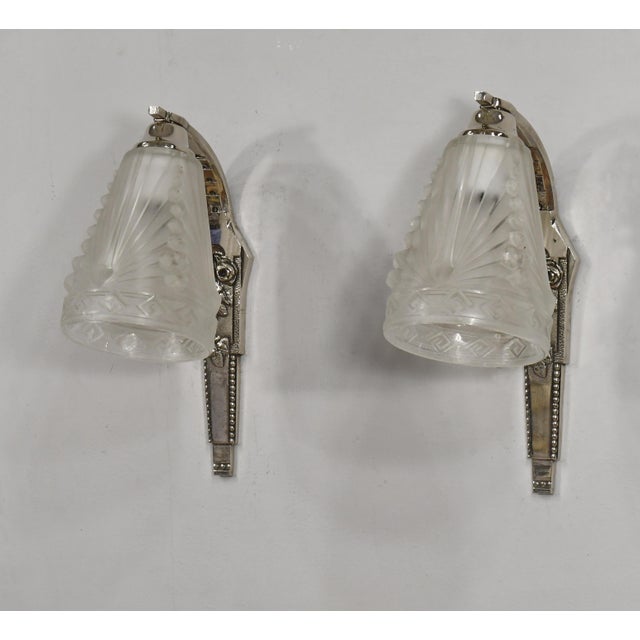 Art Deco Schneider Pair of French Art Deco Floral Nickel Bronze Wall Sconces - 1930s For Sale - Image 3 of 8