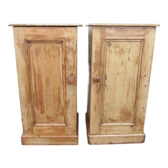 Pair of Antique English Rustic Pine Nightstands For Sale