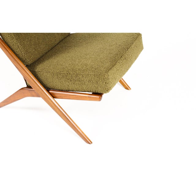 1960s Danish Modern Mid Century Walnut Scissor Lounge Chairs — Folke Ohlsson for Dux — Olive Bouclé For Sale - Image 9 of 11