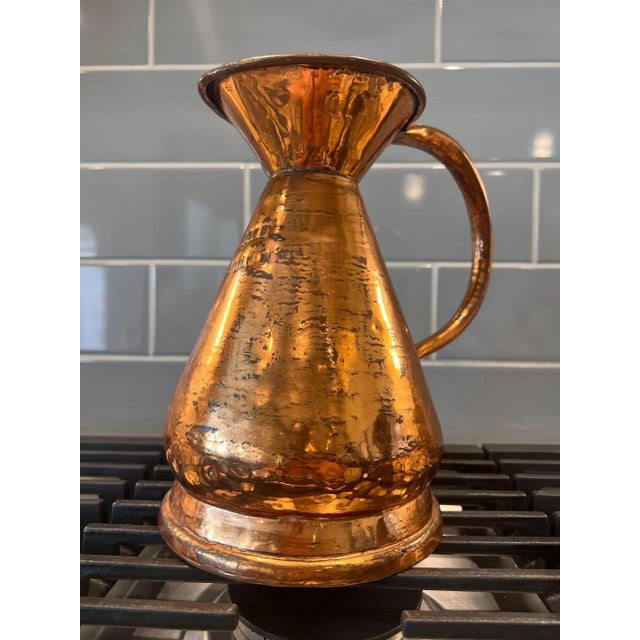 A 19th century English Victorian era copper half-gallon ale measure. impressive size, hand-crafted in traditional haystack...