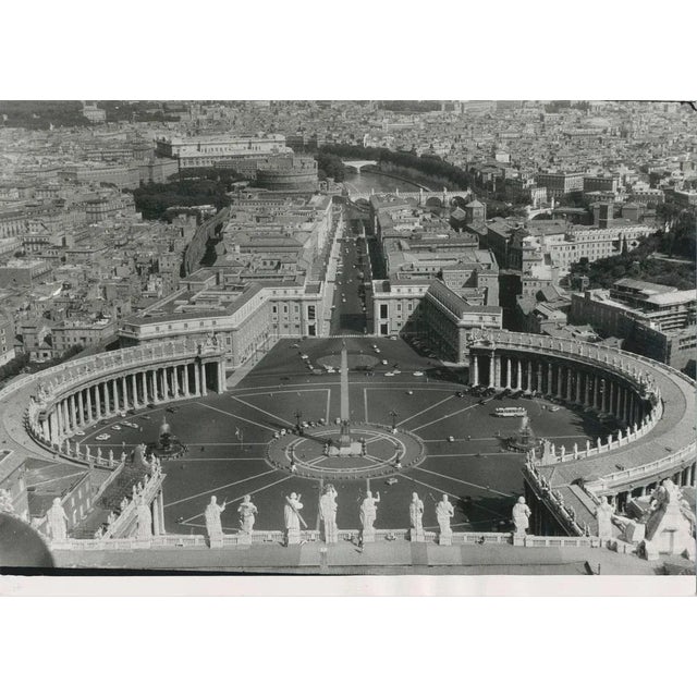 1950s St. Peters Square Rome, Italy, 1950s, Black & White Photograph For Sale - Image 5 of 5