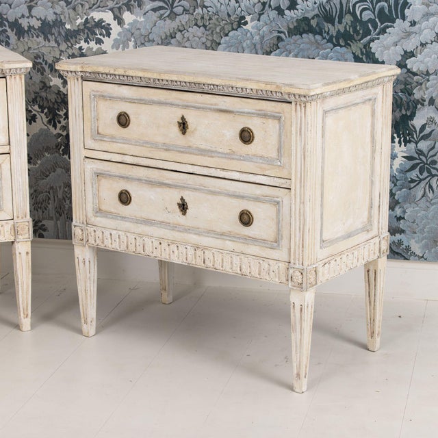 Pair of 19th C. Italian Neoclassical Style Painted Bedside Commodes For Sale - Image 13 of 18
