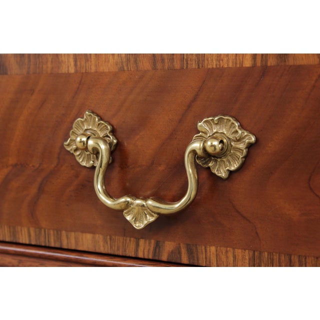 Stickley Mahogany Chippendale Style Breakfront China Cabinet For Sale - Image 14 of 18
