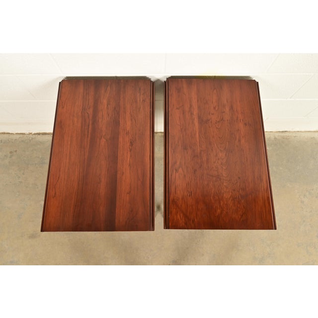 Henkel Harris Georgian Solid Cherry Wood Drop Leaf Pembroke Side Tables, Pair For Sale - Image 9 of 15