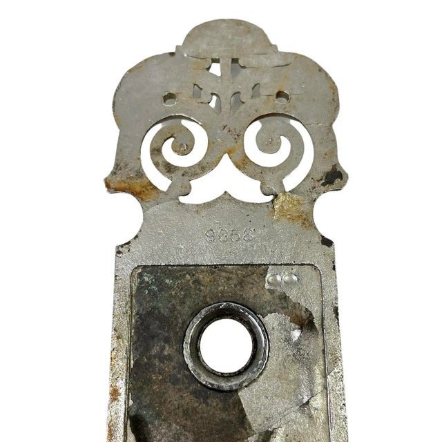 1890s American Ornamental Door Knobs With Door Plate For Sale - Image 10 of 11