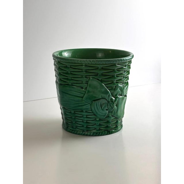 Majolica Basketweave Planter in Green Glazed Ceramic from Mintons, England, 1911 For Sale - Image 3 of 10