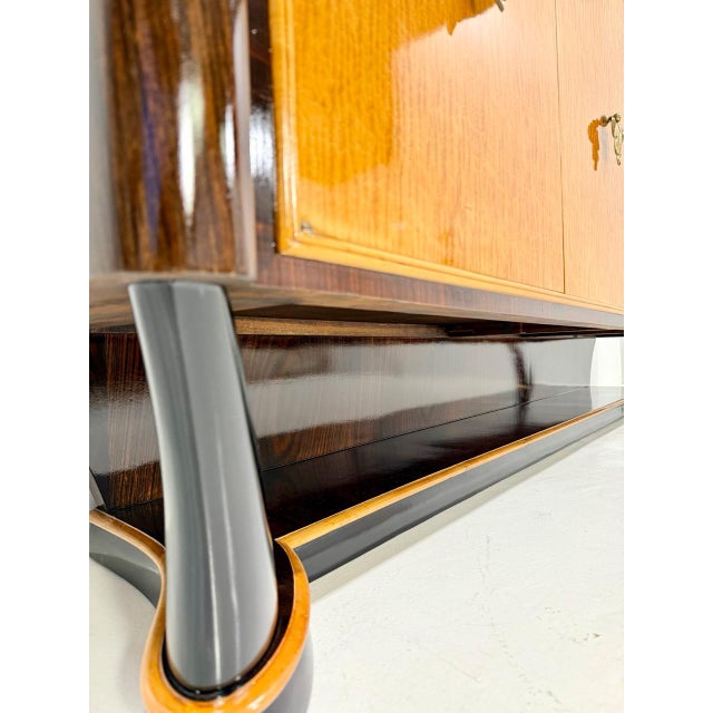 Art Deco Italian Maple Sideboard attributed to Osvaldo Borsani, 1940s For Sale - Image 6 of 16