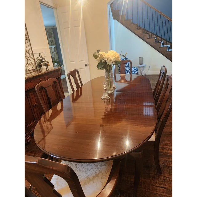 Queen Anne Vintage Harden Furniture Extension Dining Table and Chairs and Pads For Sale - Image 3 of 18