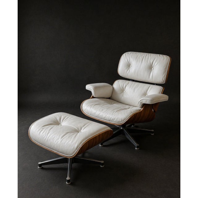 Mid-Century Modern Set of Lounge Chair and Ottoman in White Leather by Charles and Ray Eames, 1956 For Sale - Image 3 of 9