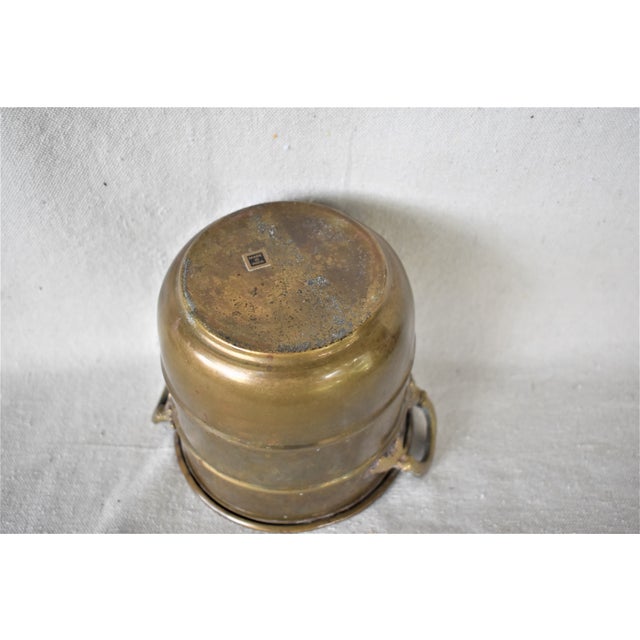 Vintage Brass Cachepot with Leaf Handles For Sale In New Orleans - Image 6 of 8