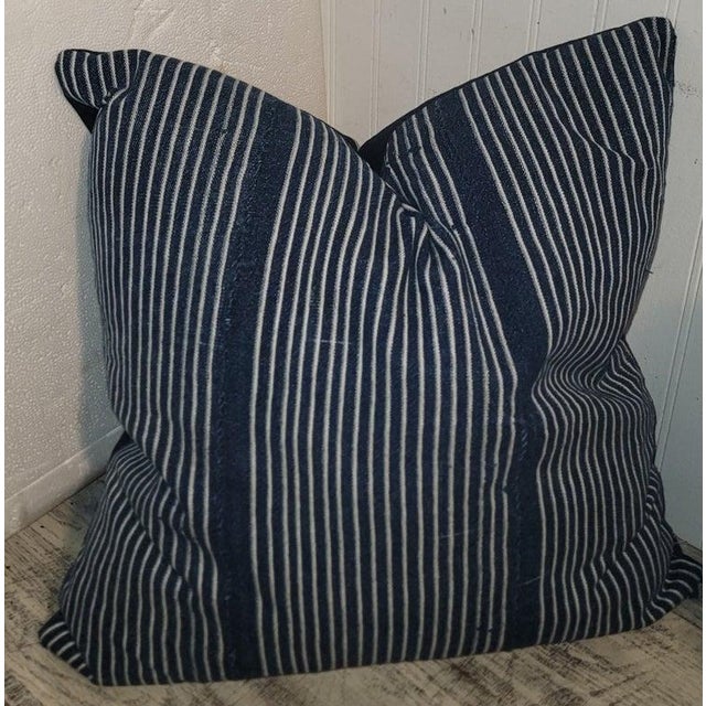 Collection of Three Striped Linen Pillows For Sale In Los Angeles - Image 6 of 7
