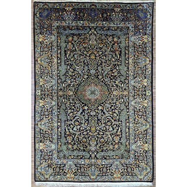 Middle Eastern Keshan Rug in Wool For Sale - Image 11 of 11