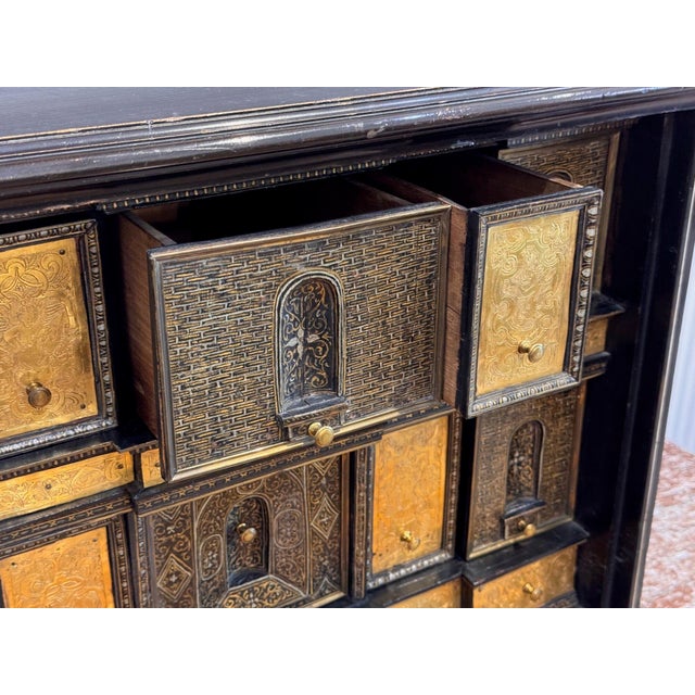 Early 17th Century Italian Traveling Cabinet For Sale - Image 9 of 15