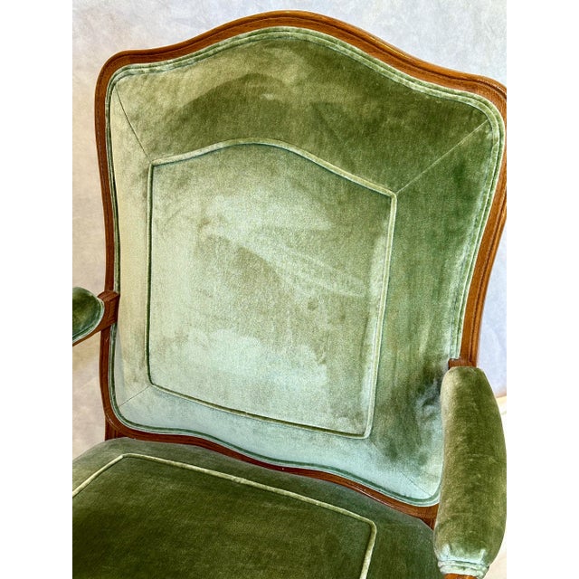 J. Robert Scott Louis XV Style Hand-Carved Fauteuil Lounge Chair by J. Robert Scott, Silk Velvet Upholstery For Sale - Image 4 of 12