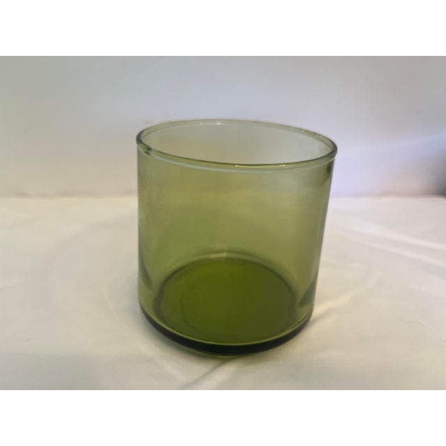 Mid-Century Modern 24-Piece Vintage Olive Green Mid-Century Glass Tumbler Set | Iced Tea, Water, Juice & Double Old Fashioned Glasses For Sale - Image 3 of 10
