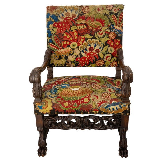 English Victorian Walnut Armchair with Lion Paws Feet, Late 19th Century For Sale