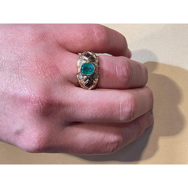 2010s Oval Emerald , Pink Tourmaline Diamond Ring 18 Karat Yellow Gold, Size 6.5 For Sale - Image 5 of 18