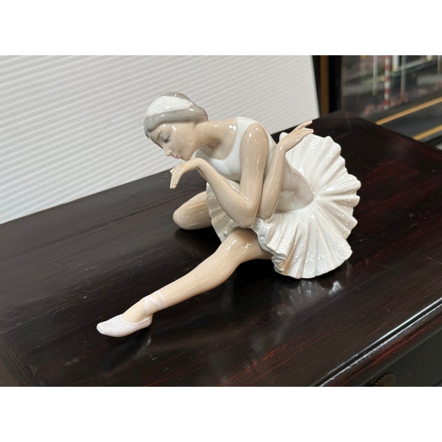 Ceramic Vincente Martinez for Lladró Death of a Swan Porcelain Figurine, Signed For Sale - Image 7 of 12