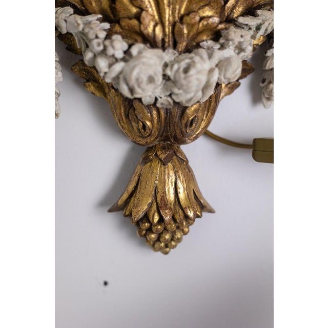 Louis XVI Wall Lights in Gilded and Lacquered Wood, 1900s, Set of 2 For Sale - Image 17 of 18